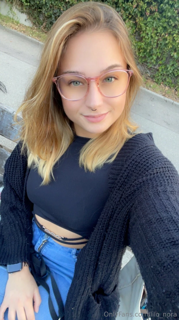 Heute mal mit brille endlich freitag wochenende kann kommen ich freu 