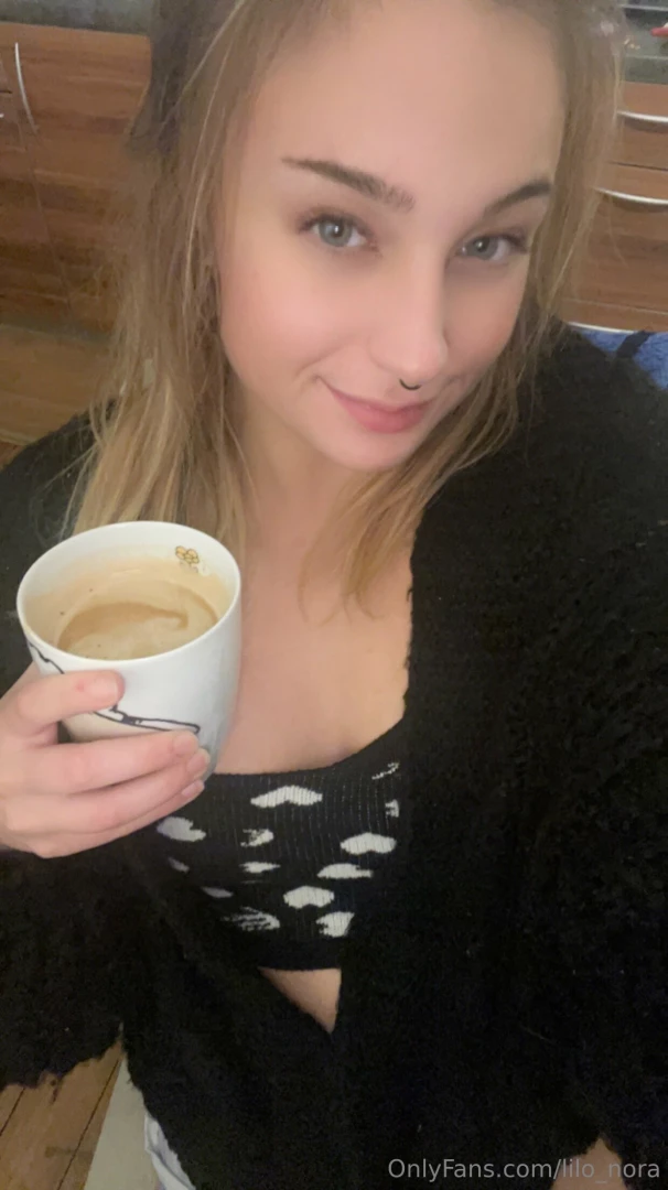 Guten morgen ich hoffe du hast gut geschlafen ich bin auf jeden fall 