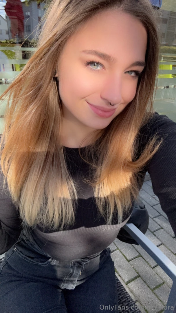 Hihi ich genie e die sonne was machst du so sch nes bei den wetter w 