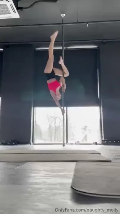 Do you remember that i am training pole dance no well this is a video 