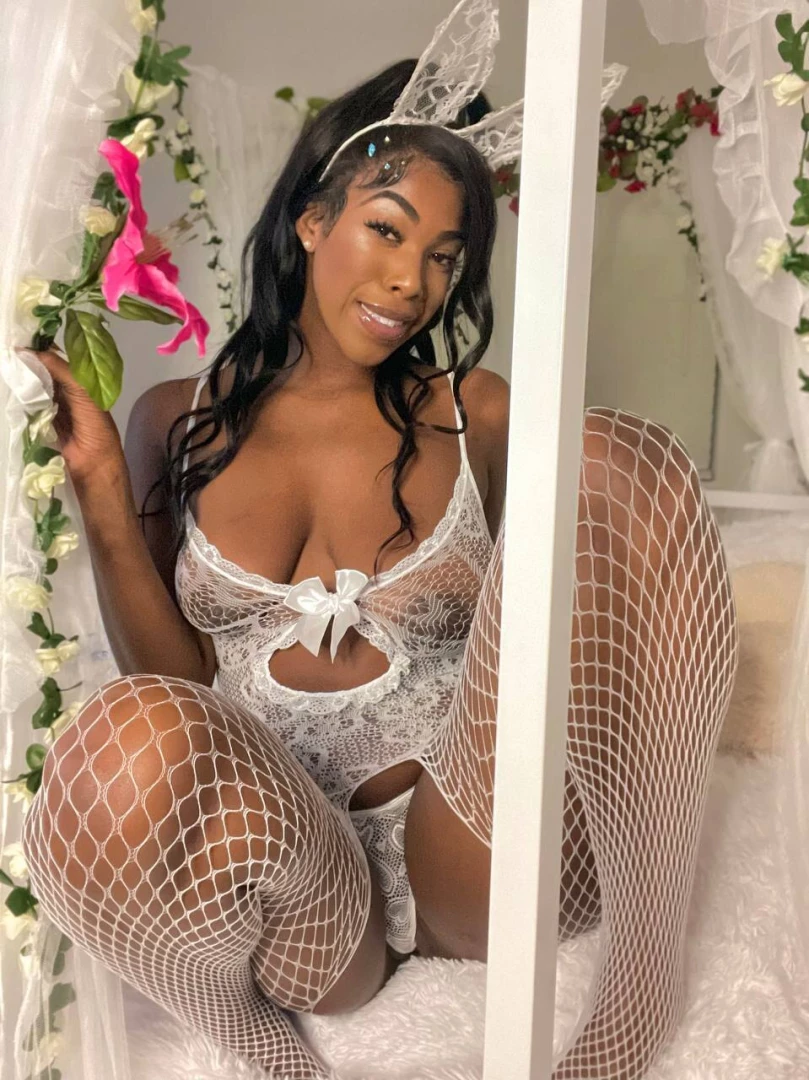 Hanging out waiting for daddy to notice me wink 