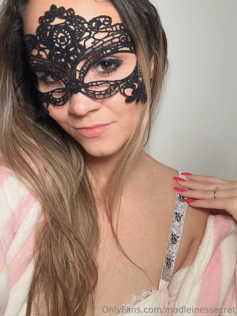 Definitely in love with my new bathrobe and my new lingerie 