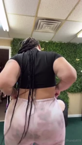 I need a freak come fuck this pussy right