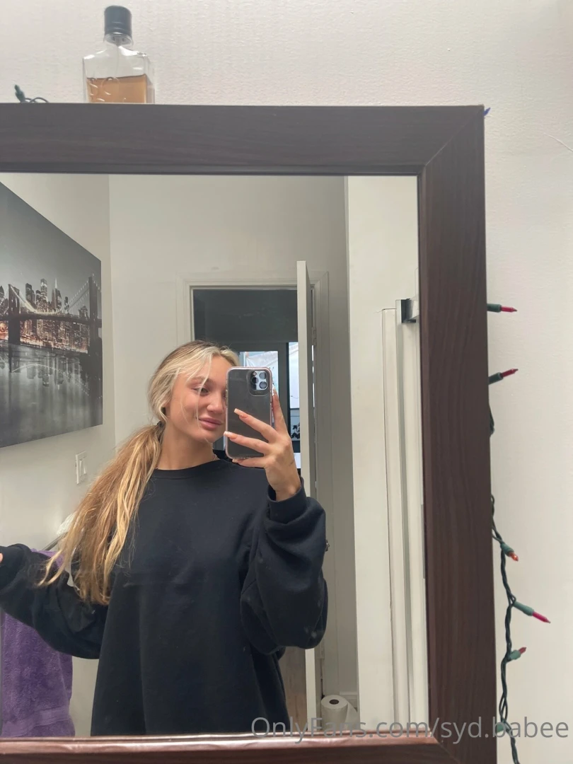 Woke up chilly this morning you up yet daddy 