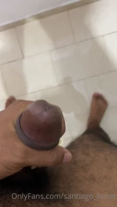 Im cleaning my house but i m very horny would you like to suck me