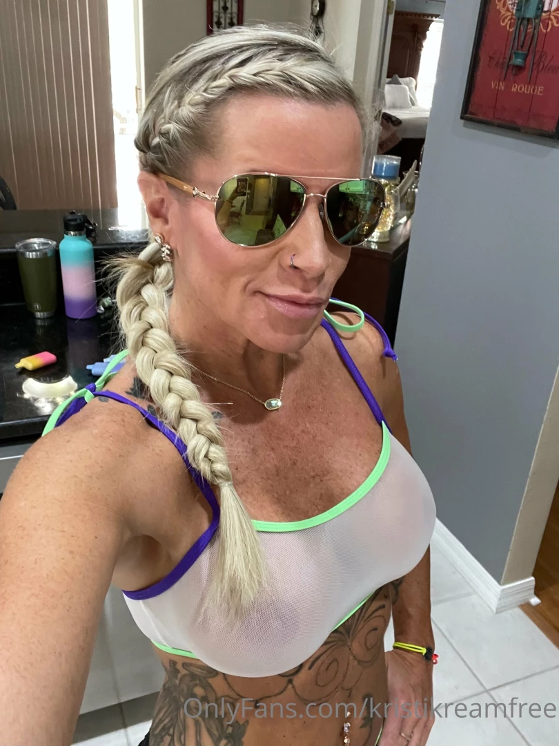 Slip into my world of desires and let s explore together 