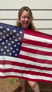 Happy 4th yall selenasneighbor just posted my creampie from this