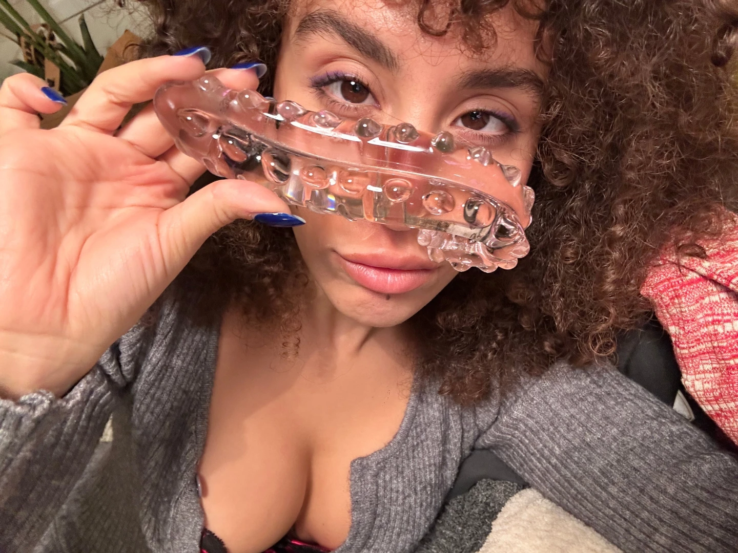 Ricordati stasera c la mia live gratis dove user questo monster dildo 