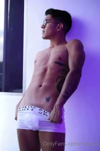 Desnudos amp gaming en una sola sesi n que mas les gustaria ver mis