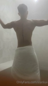 Me acompa as al sauna