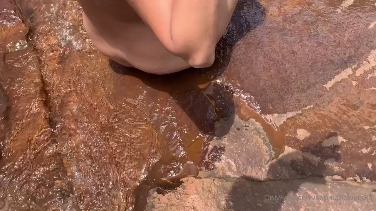 Outdoor play and sex is so much of fun have you ever tried it 