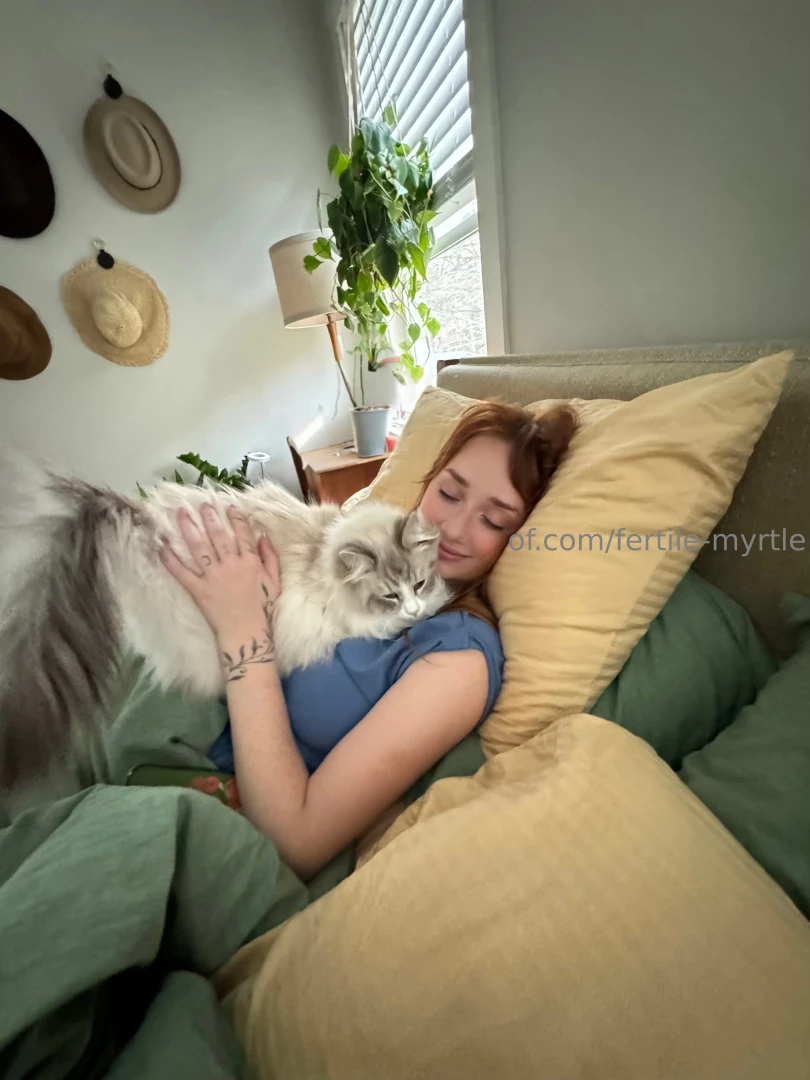 Come snuggle with me and my kitty in bed 