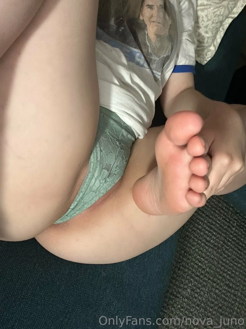 Ugh i feel like fucking my tight pink pussy tonight part 1 