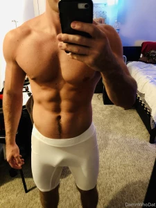 Who likes compression shorts
