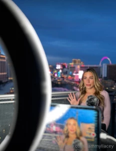 Behind the scenes oftv