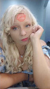 Dam dam rae rae getting tan