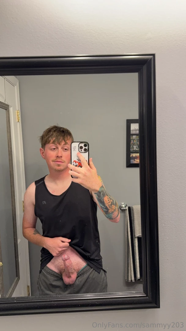 Who s gonna be a good boy and get on his knees for me 