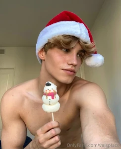 Merry christmas did you already get all your presents for today or
