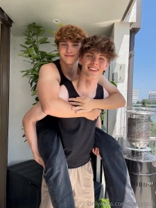 Let s turn up the heat and the quality hey it s valentin me amp