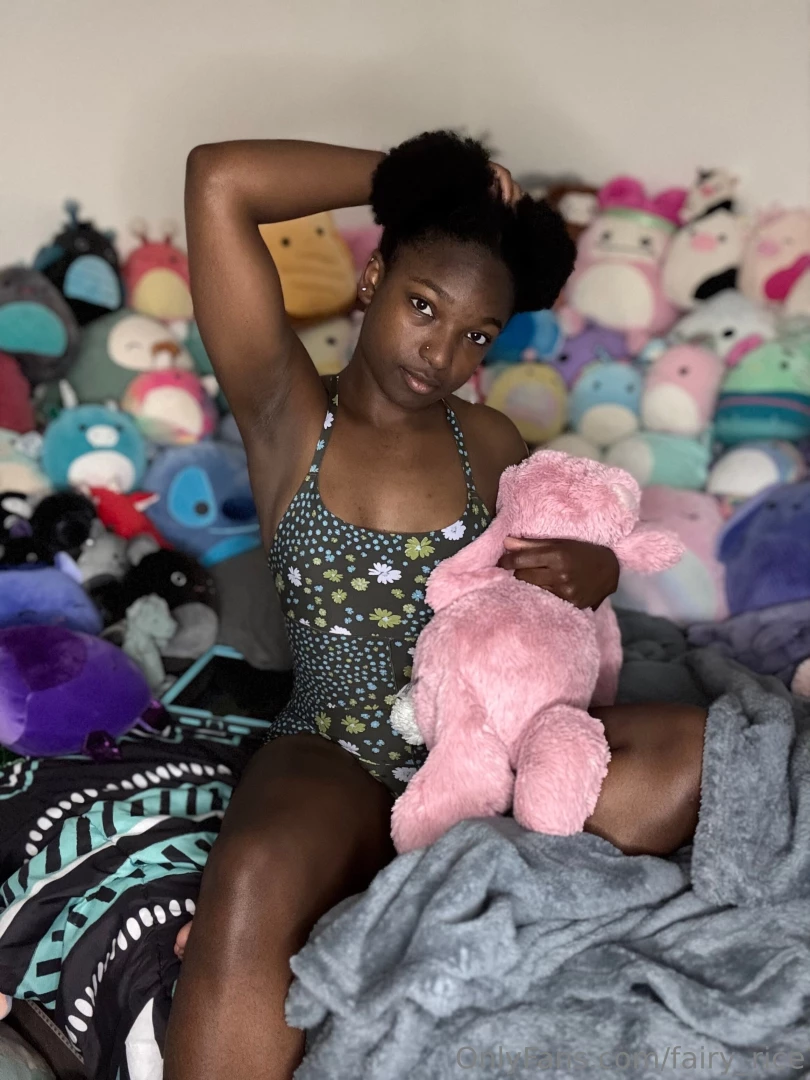 Organized all my stuffies and had to do a little photoshoot bc i felt part 20 