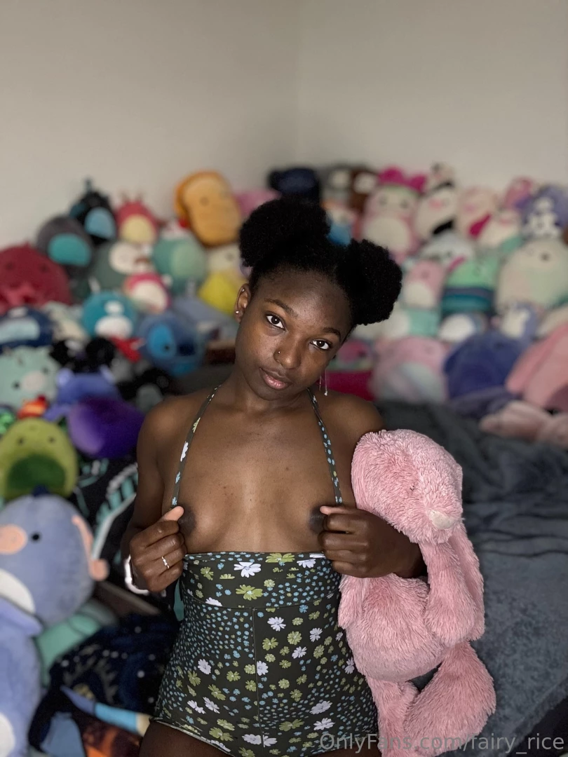 Organized all my stuffies and had to do a little photoshoot bc i felt part 11 