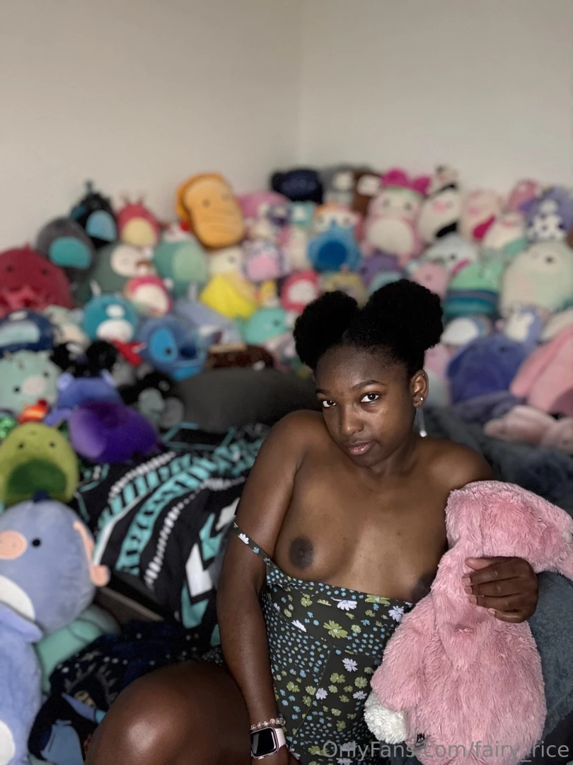 Organized all my stuffies and had to do a little photoshoot bc i felt part 17 