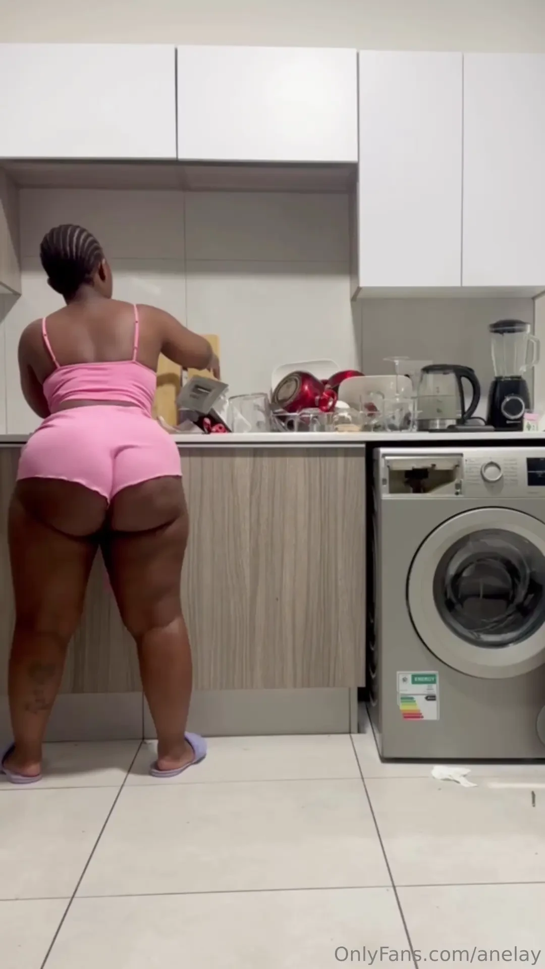 A little ass shaking while cleaning never hurt nobody right 