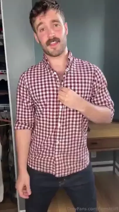 Home from work babe and i want to strip down for you 