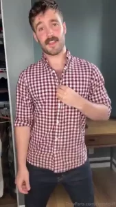 Home from work babe and i want to strip down for you