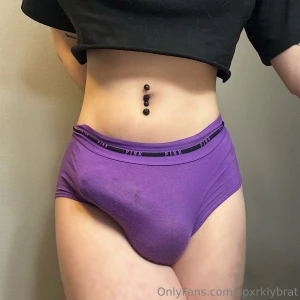 U wanna touch my bulge