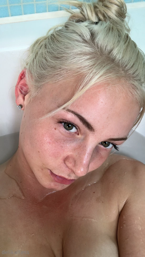 Qui veut prendre le bain avec moi 