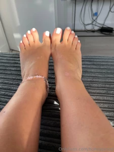 Attention feet lovers it s come to my attention that my pretty little