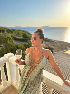 I know exactly how to touch you that s why i don t