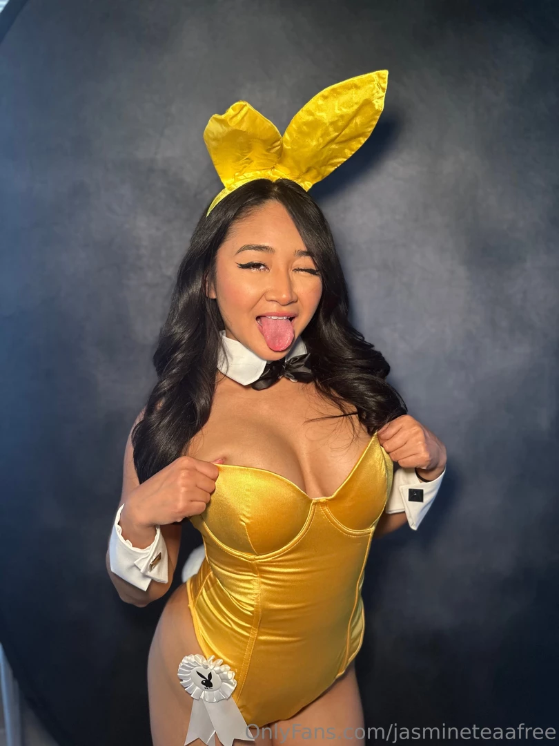 Should i give you a little peek 