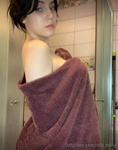 After a hot bath i need a good erotic massage what do you say are you