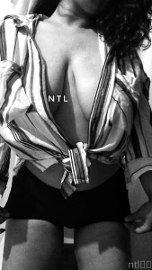 I love being here look i m getting dressed for college i like to tie