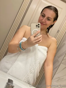 No filters no makeup just me