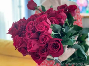 Happy valentine s sweets who wants to buy me some roses for today tip part 1