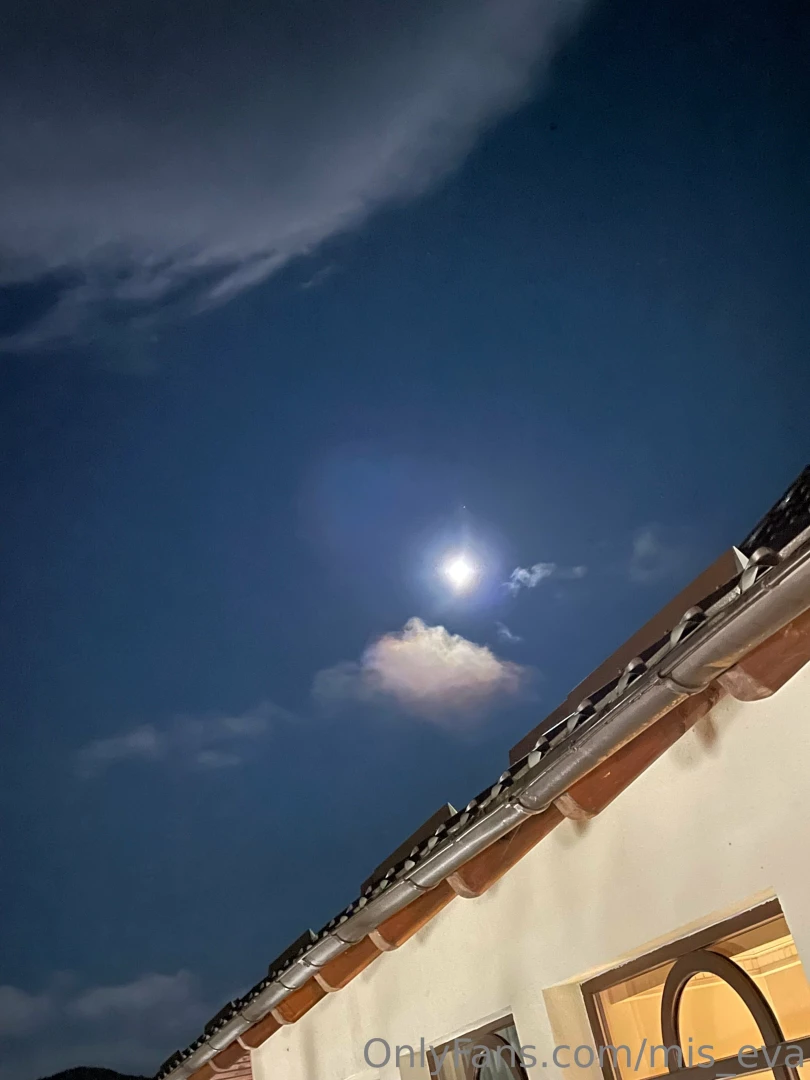 Super blue moon have u seen it yet 