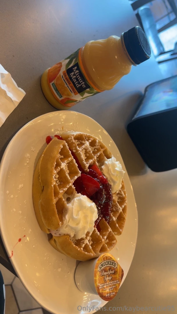 Just fyi a lot of my live streams have been in public therefore i 