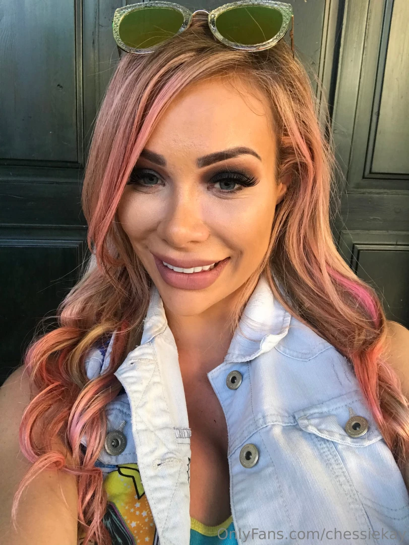 Throwback to when i had long pink hair 