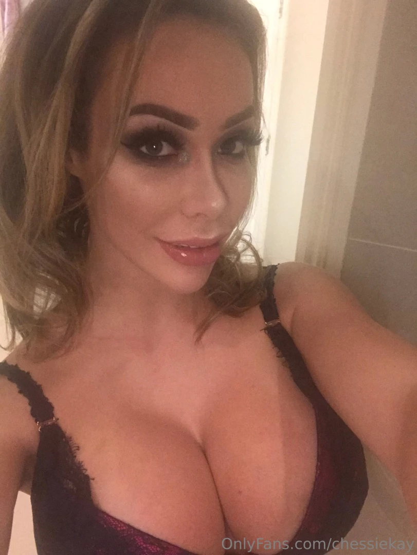 I want you to take this bra off me and fuck my big fake tits 