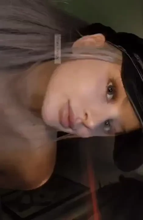 It s awww petite fae until you see i m near 5 8 with a bust that 