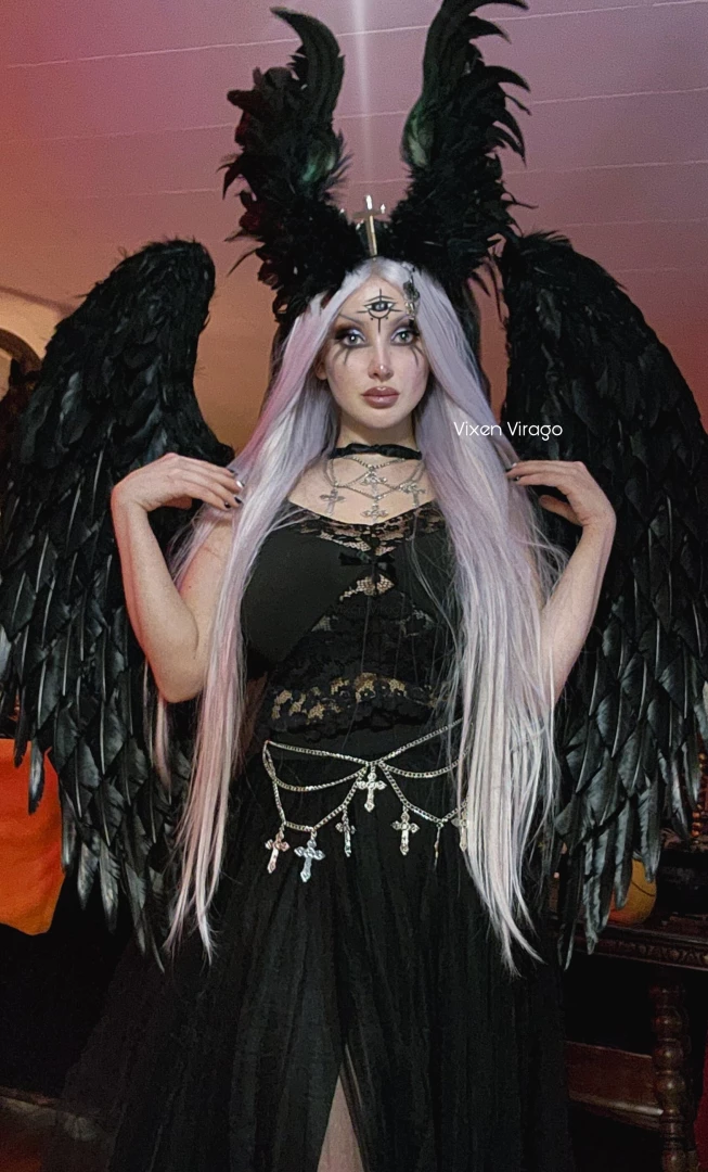 Sorry for being a couple days late but halloween was super tight for 