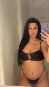 Klart att jag lyssnar p svensk rap n r jag r en blatte brud som bara