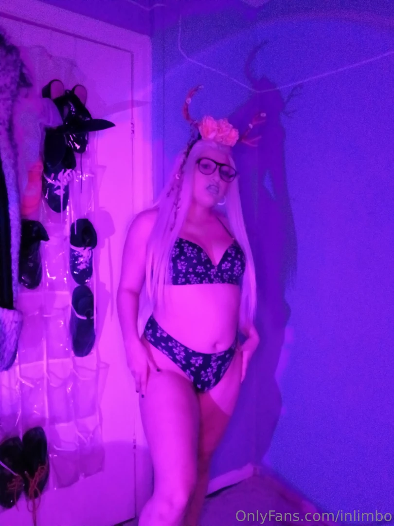 A very spring themed set with flowers part 4 