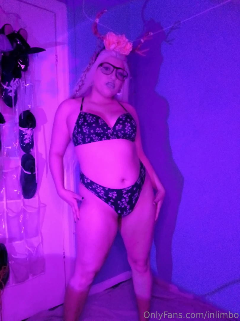 A very spring themed set with flowers part 1 