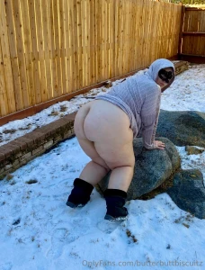 Happy hump day be sure to hit me up for customs