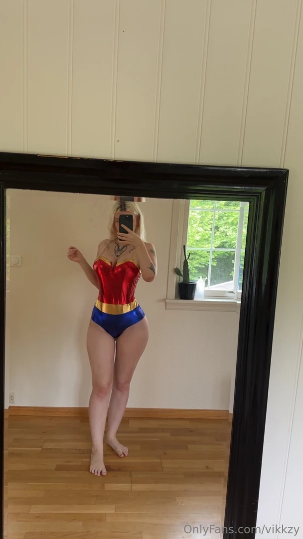 I think this is wonder woman haha such a cheap knockoff 