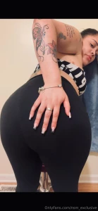 Bubbly amp gurgly legging farts with burps